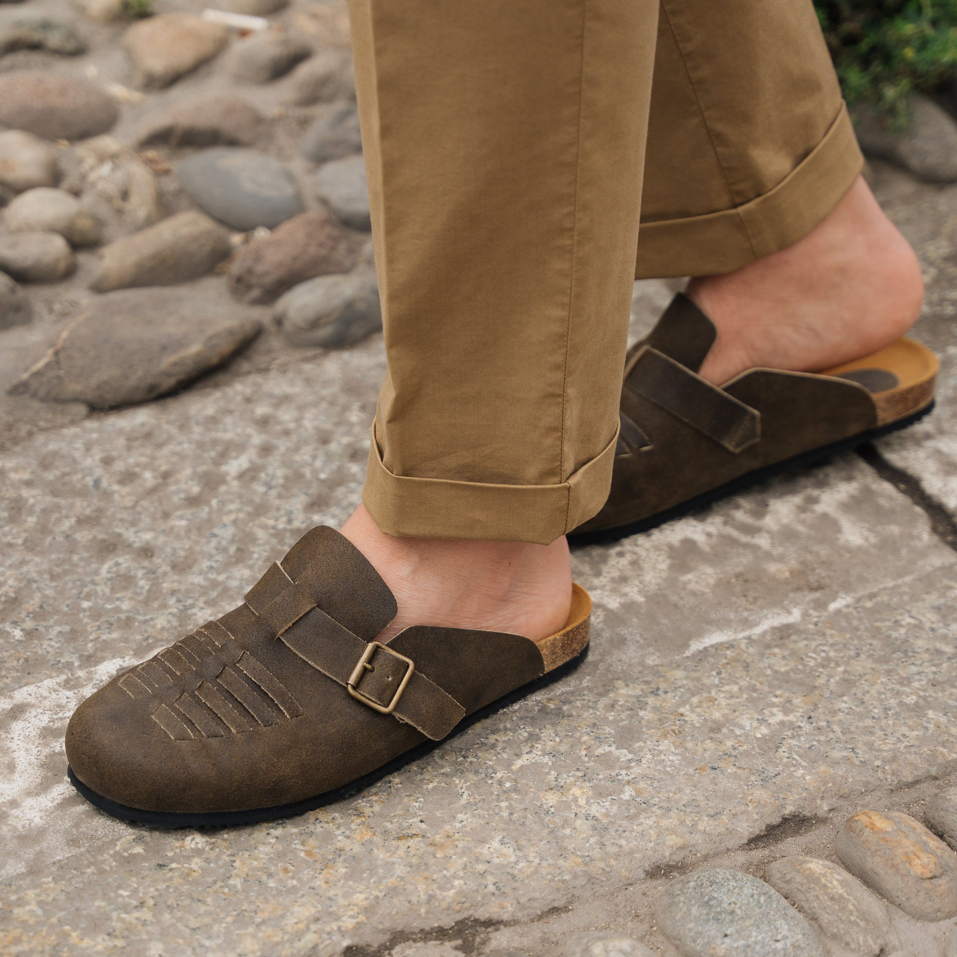 Velasca | Olive green handmade men's suede sabot mules