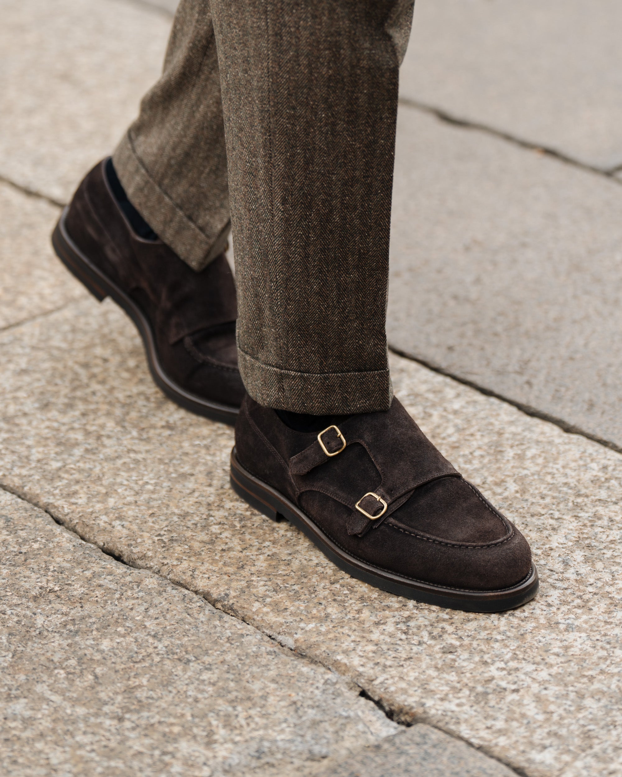 Le Yucca's Hand Mocca Double Monk Lucca | Product Details