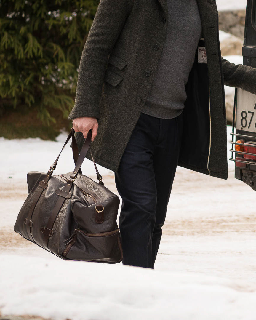 Valisa | Men's shoulder strap bag in tumbled leather | Velasca