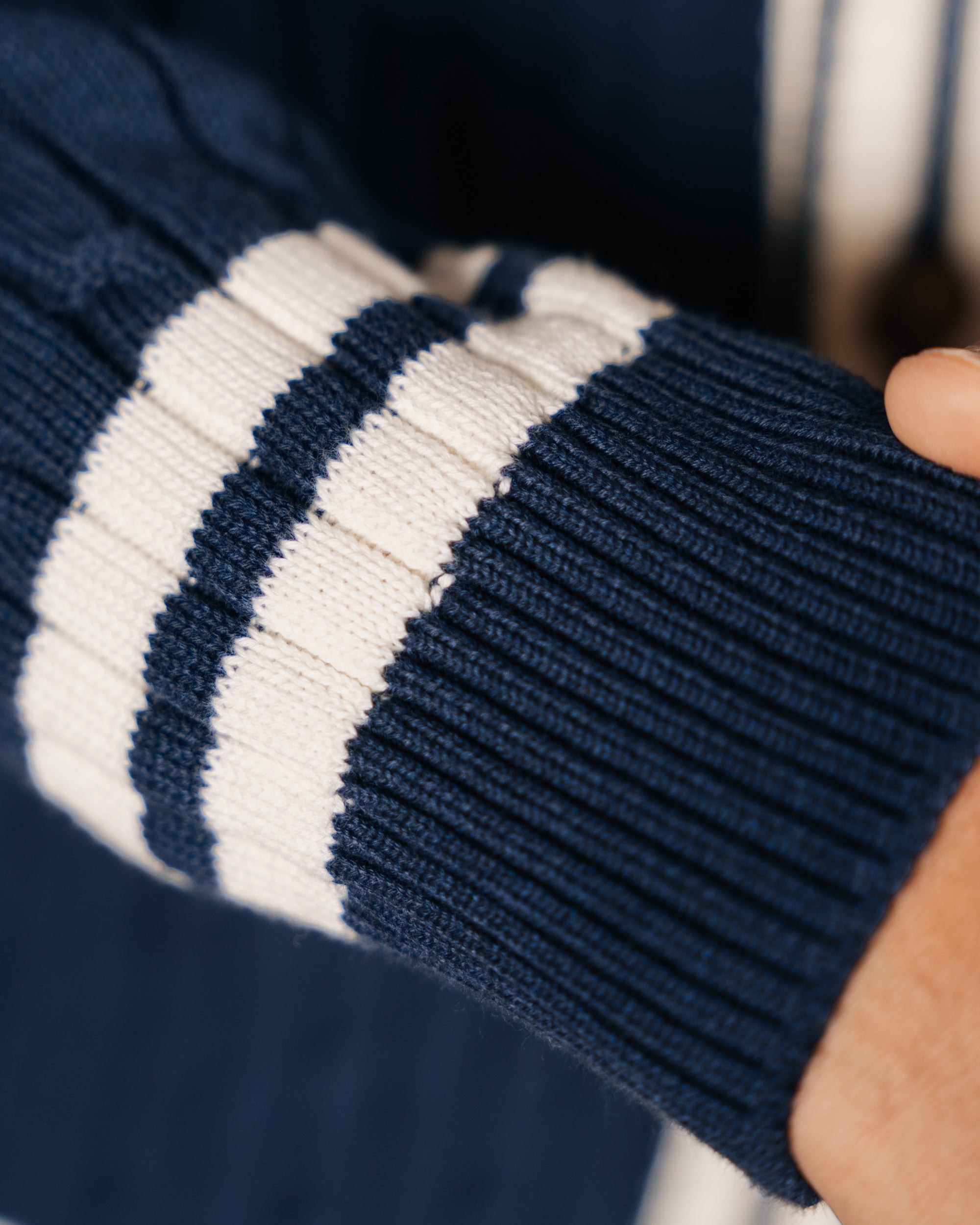 トップス vintage made in italyVERSACE cardigun ea トップス vintage made in italyVERSACE cardigun ea Vintage