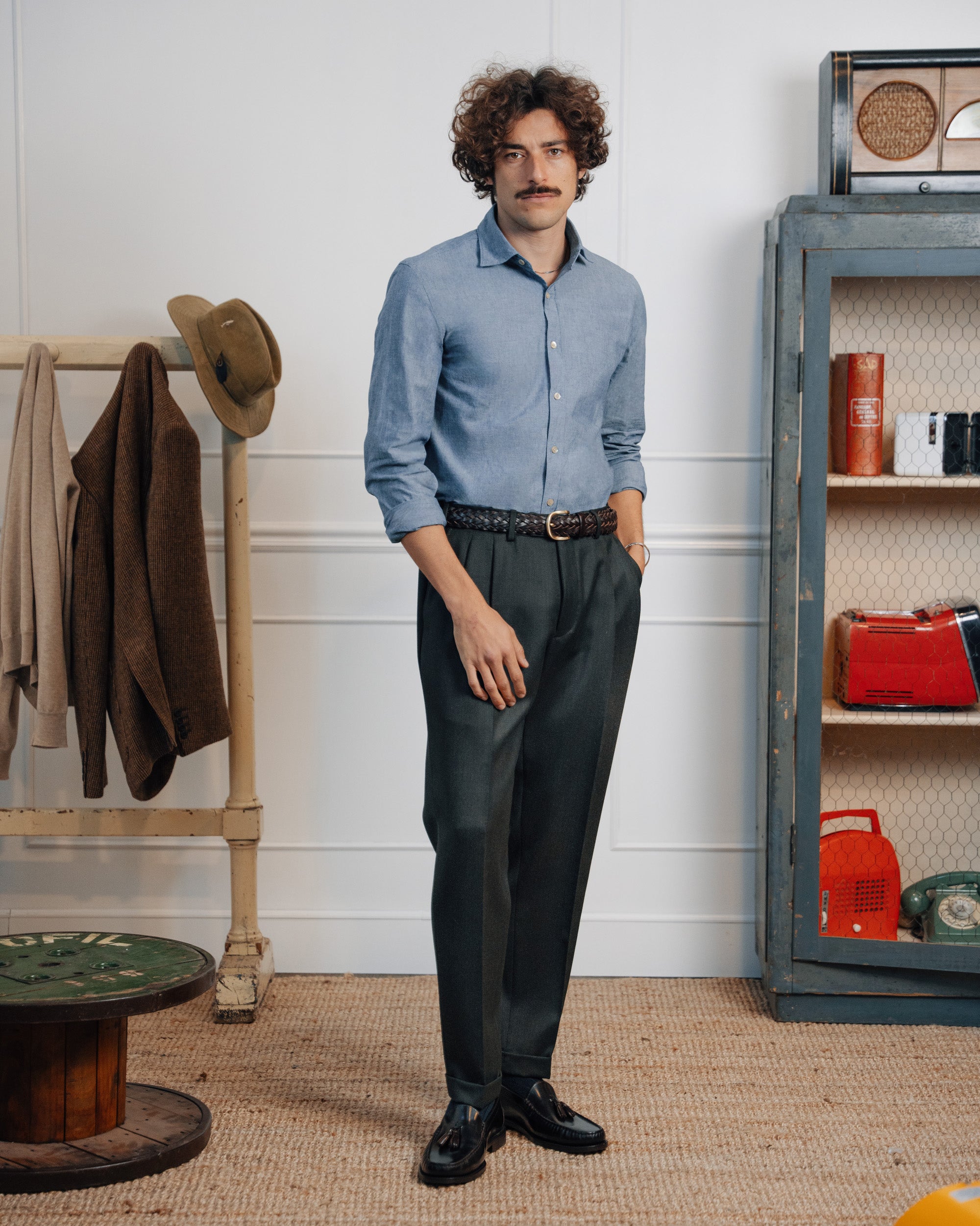 Men's chambray cotton shirt. Made in Italy | Velasca
