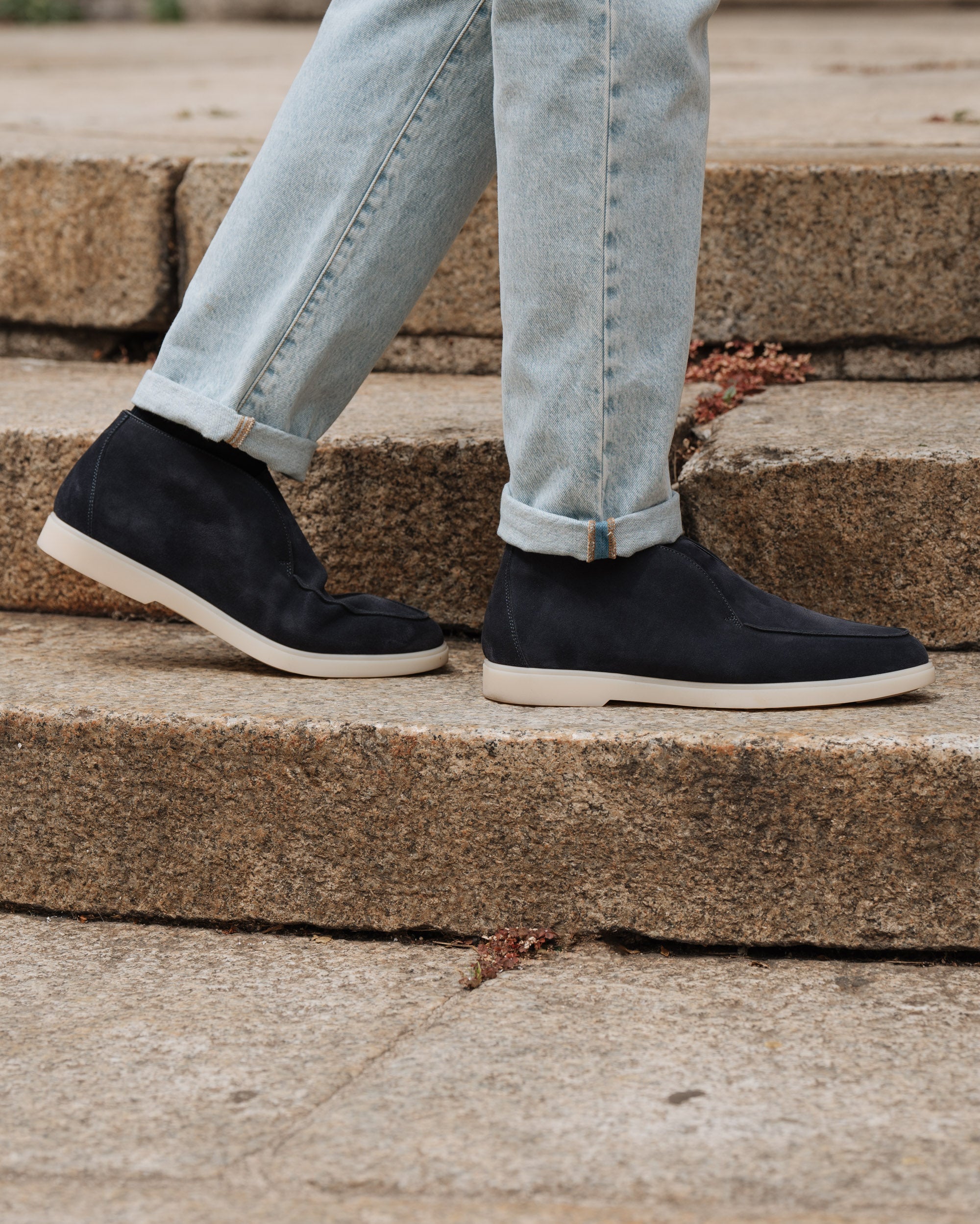 Velasca | Navy laceless suede leather desert boots, handcrafted display picture 2