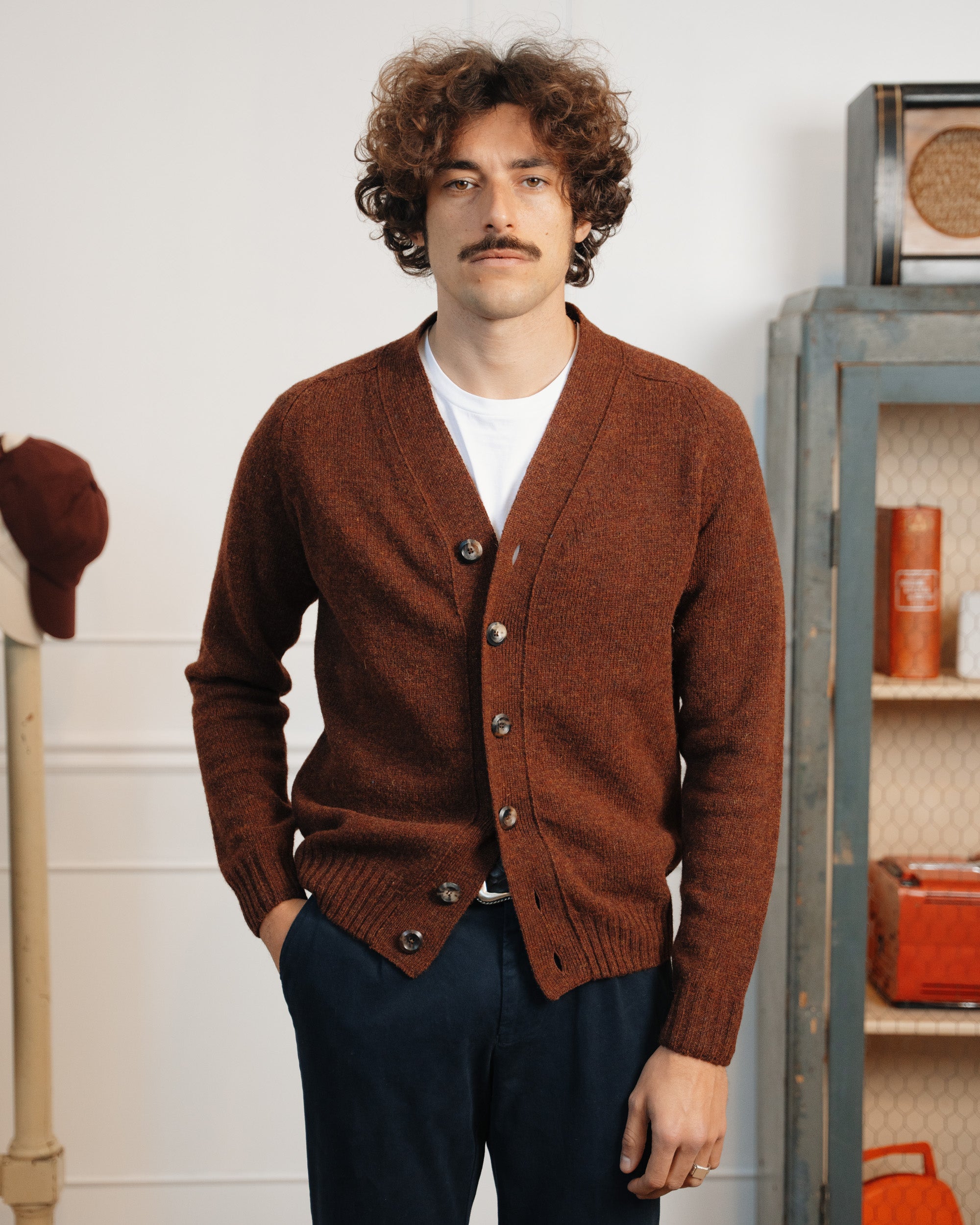 Red cardigan 100% Shetland wool, Made in Italy | Velasca
