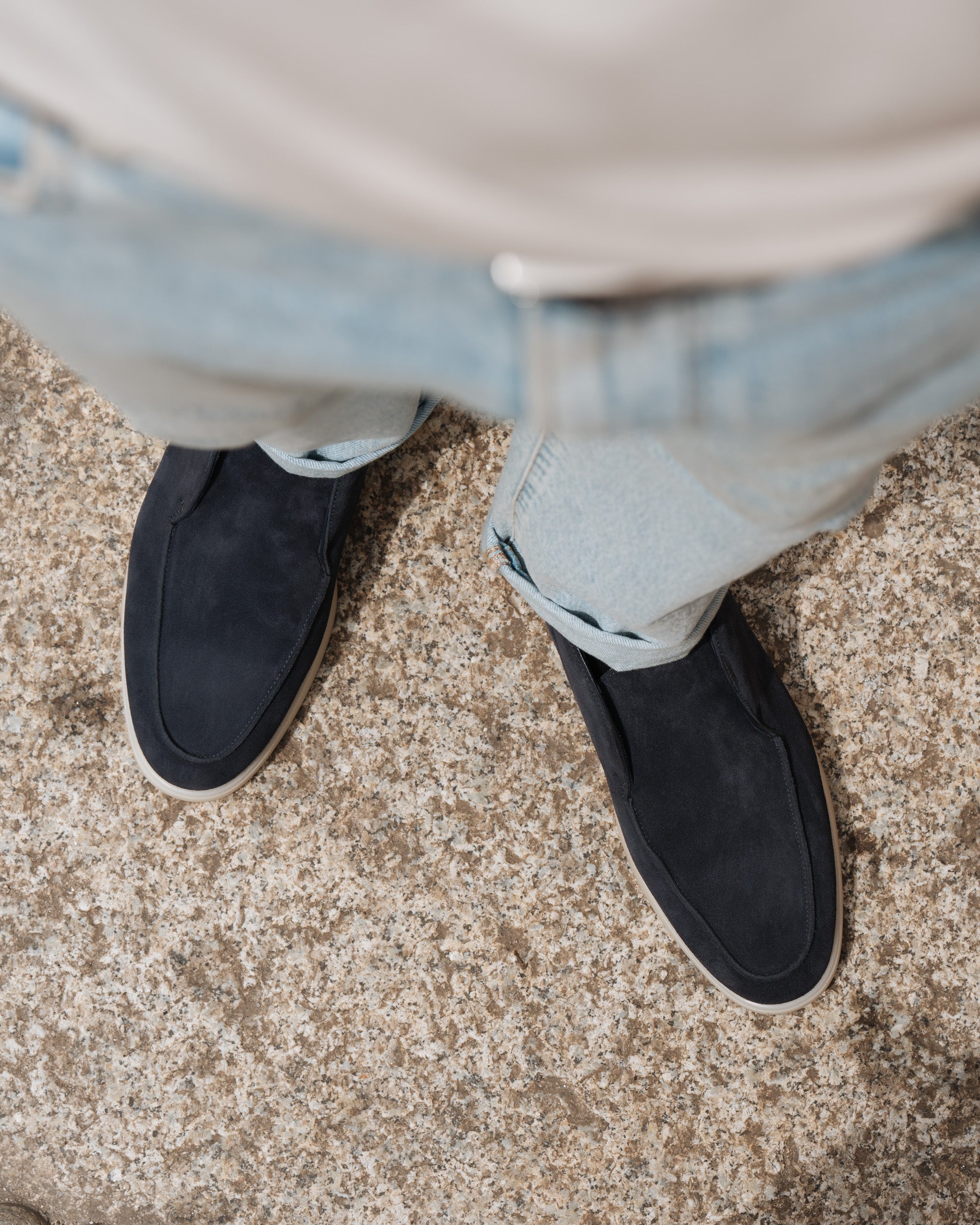 Velasca | Navy laceless suede leather desert boots, handcrafted display picture 3